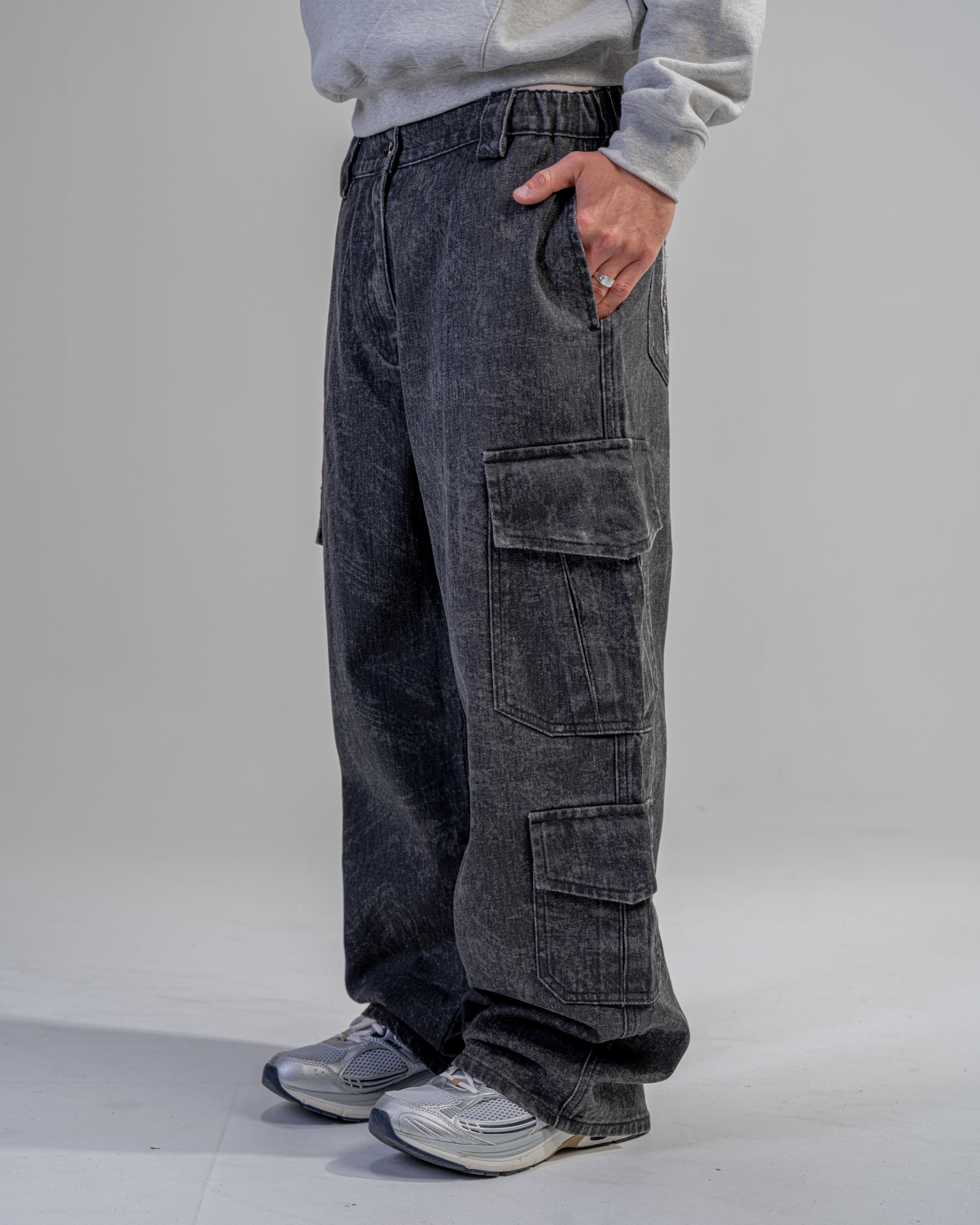 PANTALONI CARGO BAGGY [NERO]