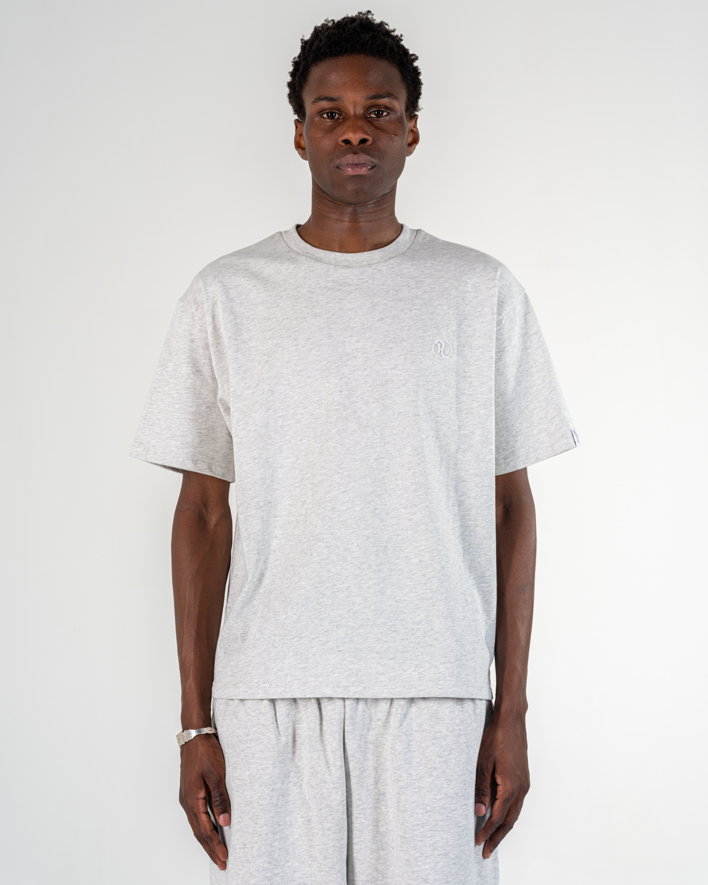 PREMIUM TEE [GRIS]