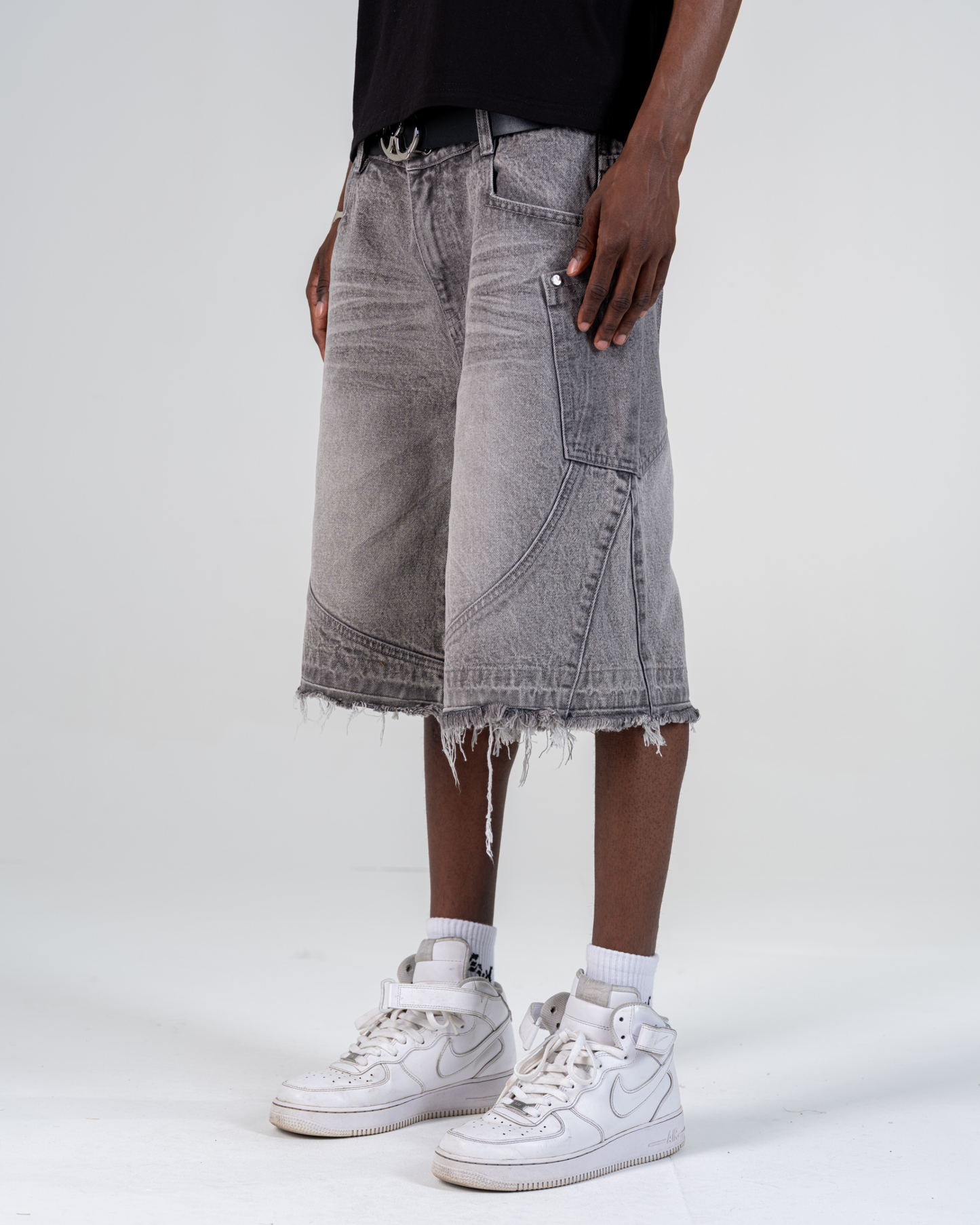 RIPPED BAGGY JORTS [GREY]