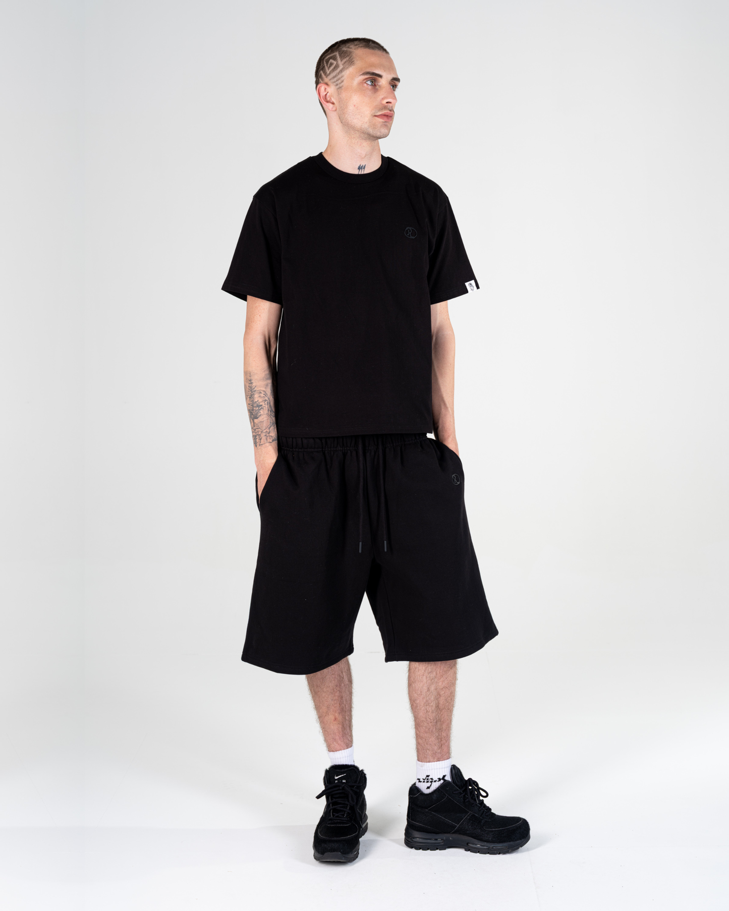 PREMIUM TEE [NERO]