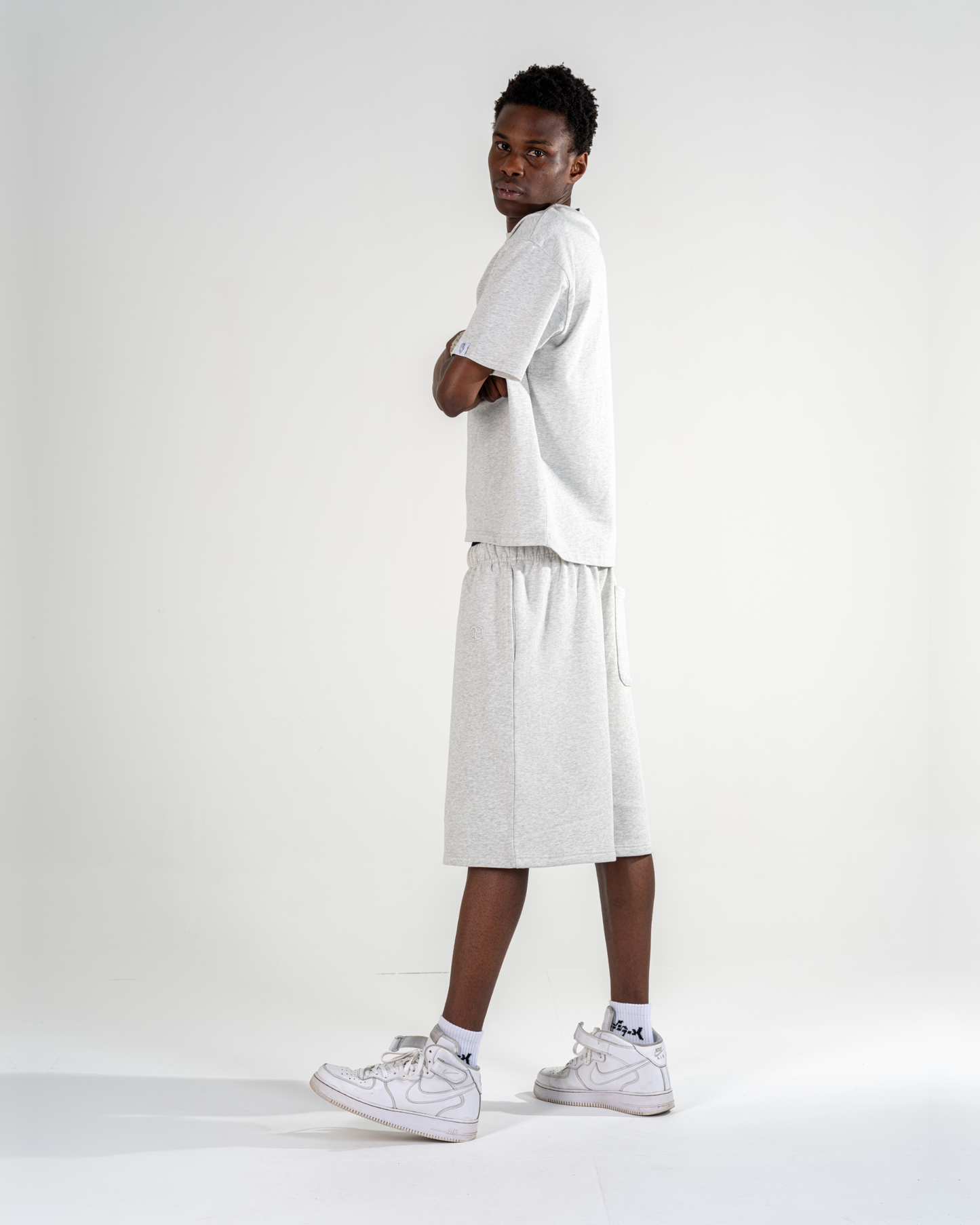 PREMIUM TEE [GRIS]