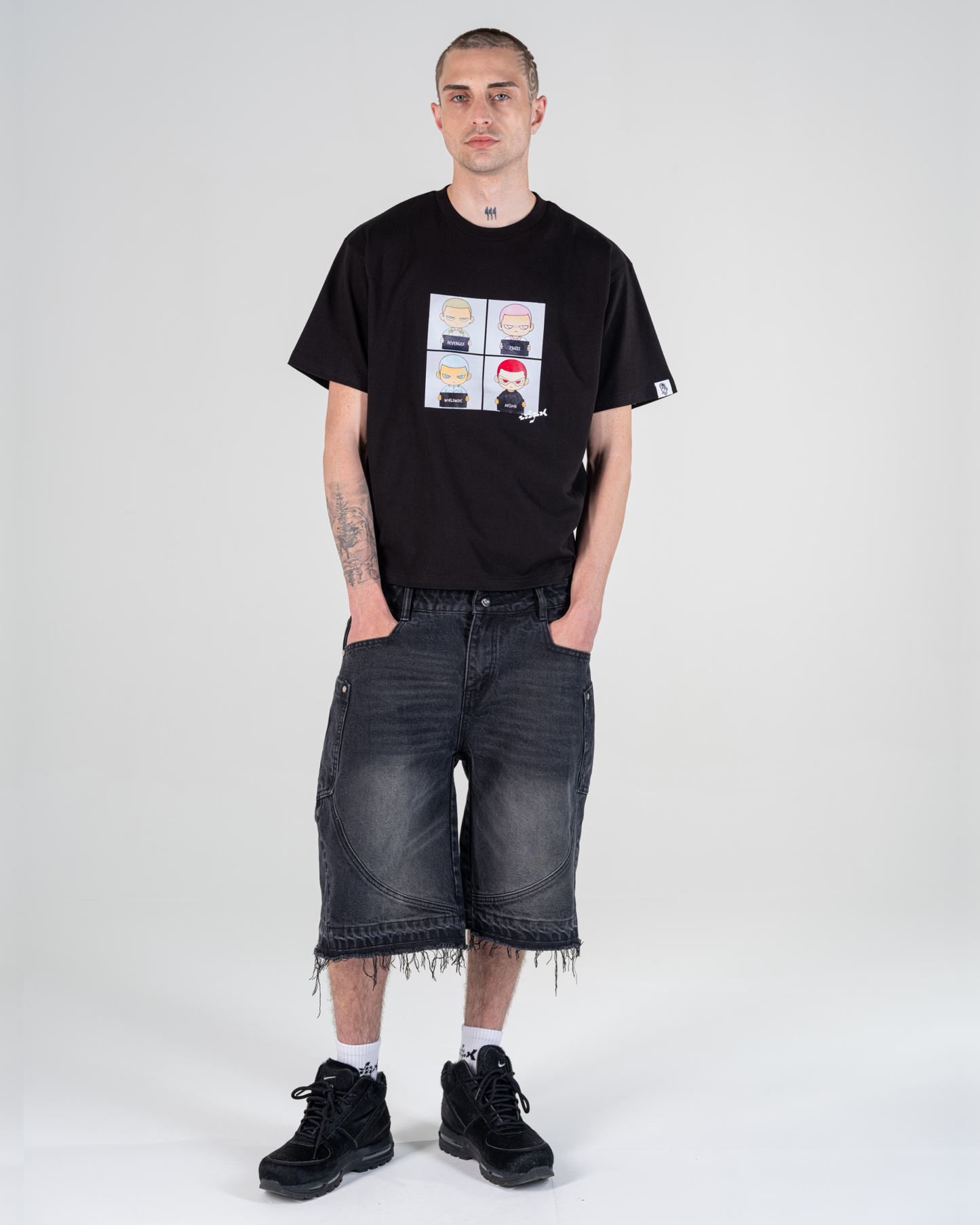 MUGSHOT TEE [NEGRO]