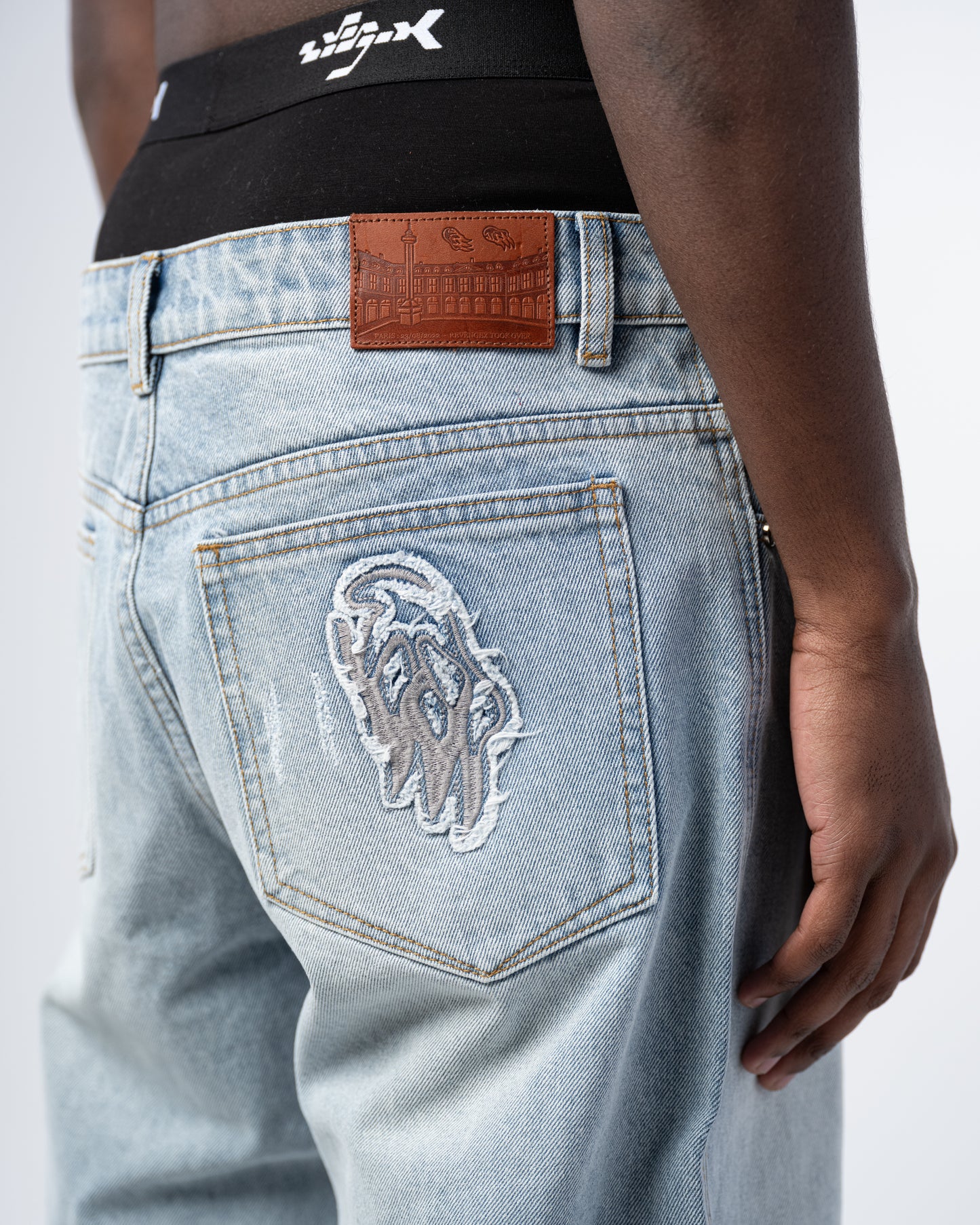 JEANS FLARE FIT CON CREMALLERA [AZUL]